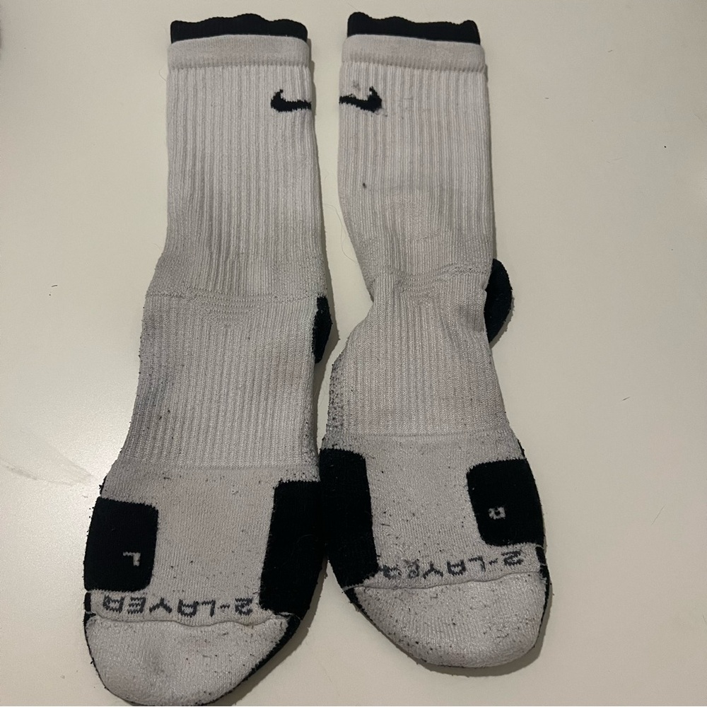Nike elite 2 layer socks | white and black